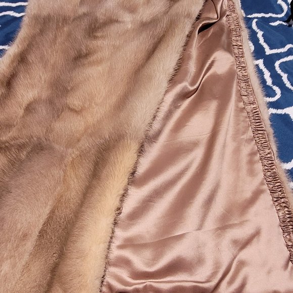 None Accessories - Vintage Custom Made Fur Stole - Satin Lining